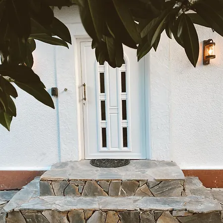El Haus Homestay